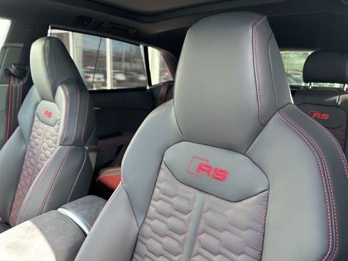 New 2025 Audi RS Q8 performance image 10