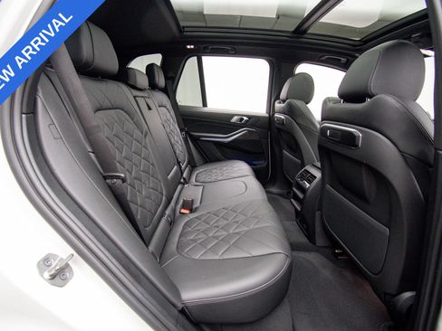 Used 2024 BMW X5 xDrive40i w/ M Sport Package AWD/4WD image 16