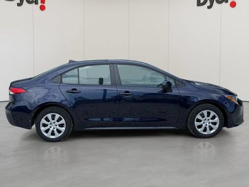 Used 2022 Toyota Corolla LE FWD image 7