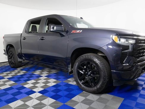 Used 2023 Chevrolet Silverado 1500 RST w/ Z71 Off-Road Package image 3