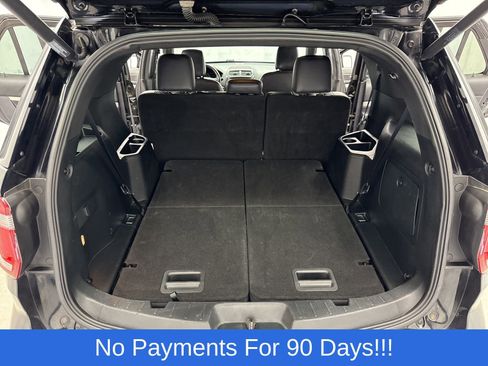 Used 2019 Ford Explorer XLT w/ Equipment Group 202A AWD/4WD image 40
