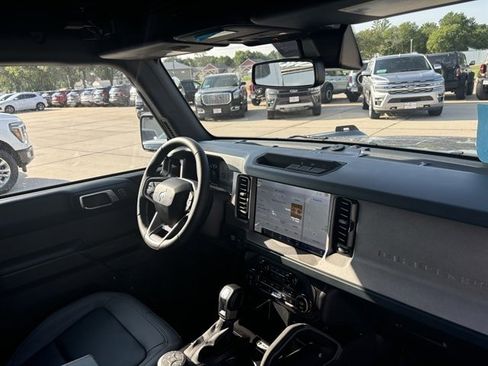 Used 2024 Ford Bronco Outer Banks image 28