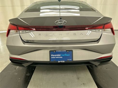 Used 2023 Hyundai Elantra SE image 20