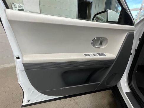 Used 2024 Hyundai Ioniq 5 SEL RWD image 10