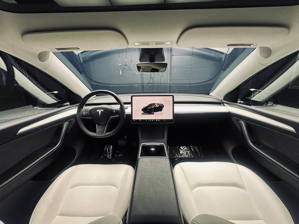 Used 2023 Tesla Model Y Long Range AWD/4WD image 24