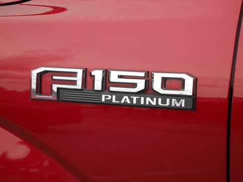 Used 2018 Ford F150 Platinum w/ Equipment Group 701A Luxury AWD/4WD image 20