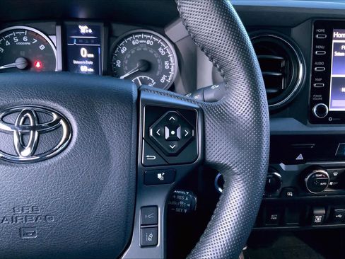 Used 2023 Toyota Tacoma TRD Off-Road image 24