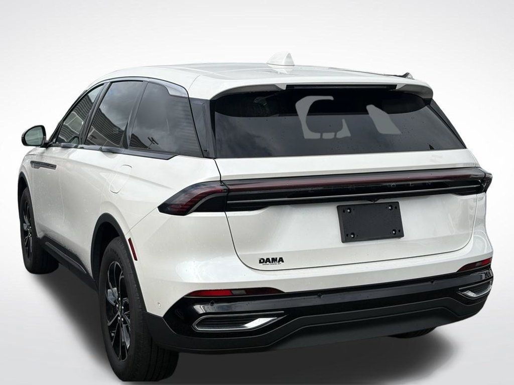 Used 2024 Lincoln Nautilus Premier AWD/4WD image 3
