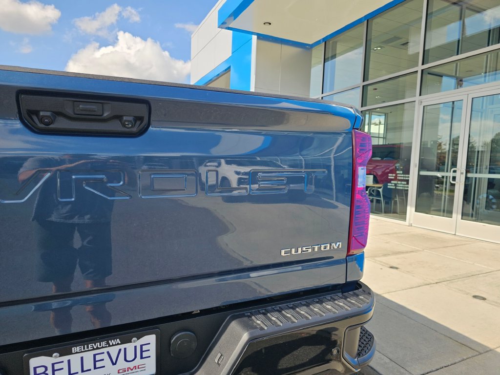 New 2026 Chevrolet Silverado 2500 Custom w/ Custom Value Package AWD/4WD image 16