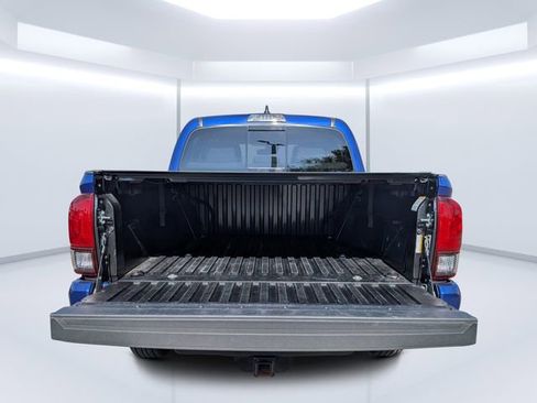 Used 2023 Toyota Tacoma SR5 w/ Technology Package image 13