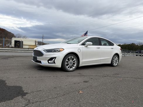 Used 2020 Ford Fusion Energi Titanium image 1