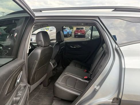 Used 2024 GMC Terrain SLT w/ Elevation Edition AWD/4WD image 12