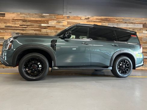 Used 2026 Nissan Armada PRO-4X w/ Captain's Chari Seat Package AWD/4WD image 18
