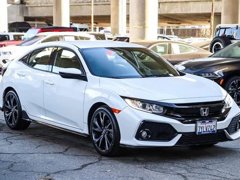 Used 2017 Honda Civic Sport image 3