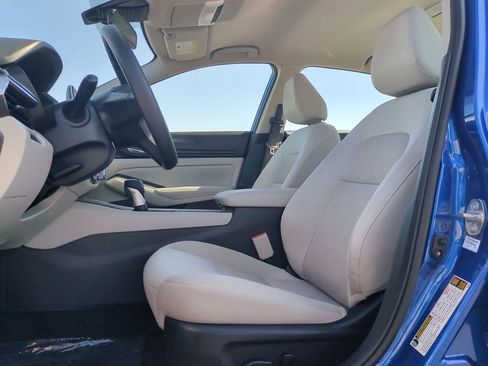 Used 2025 Nissan Altima 2.5 SV FWD image 21