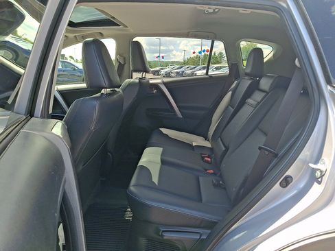 Used 2018 Toyota RAV4 Limited AWD/4WD image 11