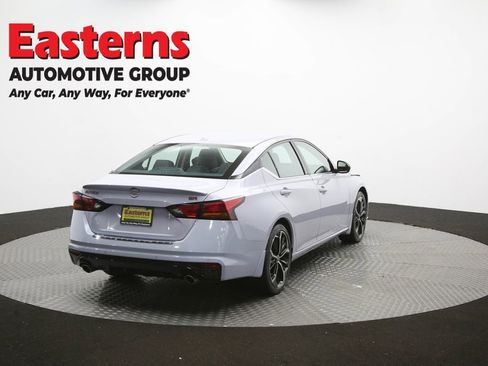 Used 2023 Nissan Altima 2.5 SR FWD image 42