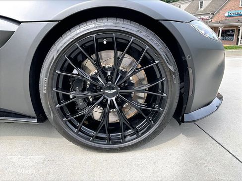 Used 2023 Aston Martin V8 Vantage Roadster RWD image 25