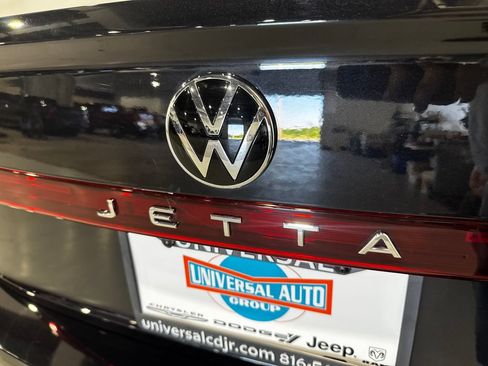 Used 2025 Volkswagen Jetta Sport FWD image 33