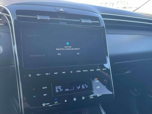 Used 2022 Hyundai Tucson Limited image 28