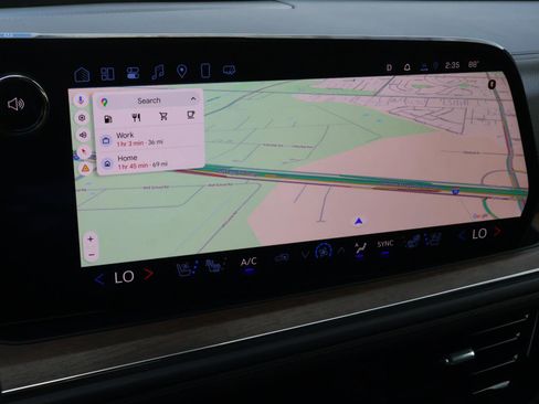 Used 2025 Chevrolet Suburban High Country image 30