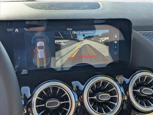 New 2025 Mercedes-Benz GLA 250 image 12