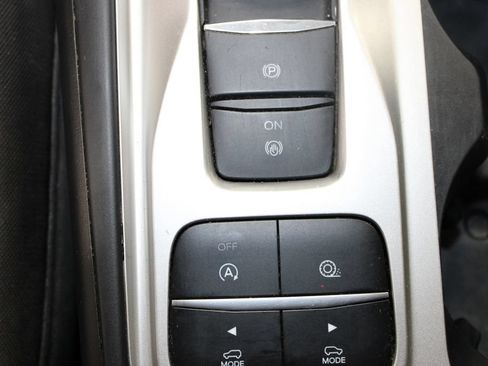 Used 2020 Ford Explorer XLT w/ Comfort Package RWD image 53