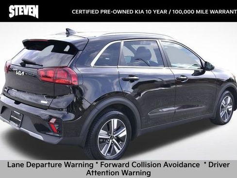 Certified 2022 Kia Niro LXS image 5