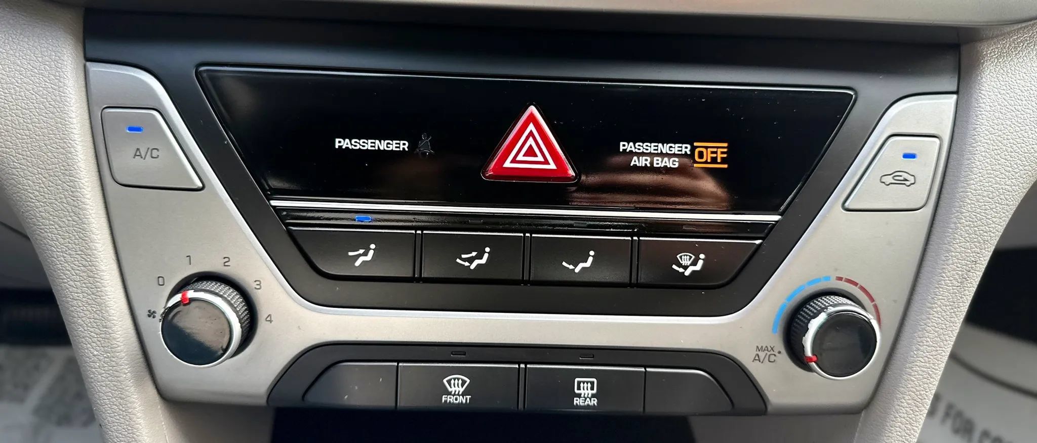 Used 2017 Hyundai Elantra SE FWD image 17