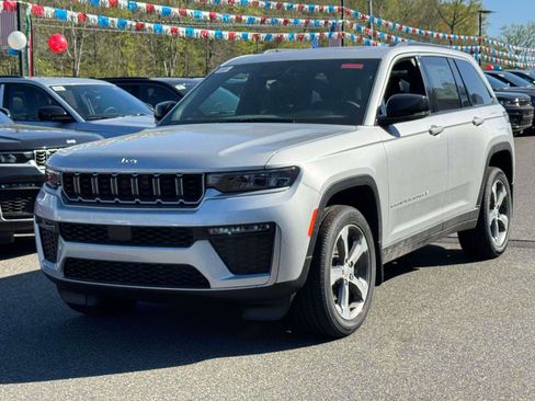 New 2026 Jeep Grand Cherokee Limited AWD/4WD image 2