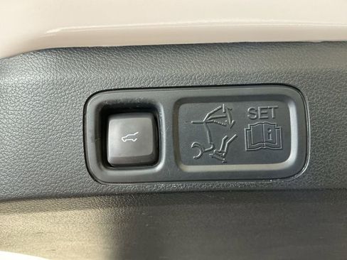 Used 2019 Ford Expedition Max Platinum image 33