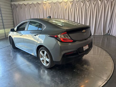 Used 2017 Chevrolet Volt LT FWD image 6