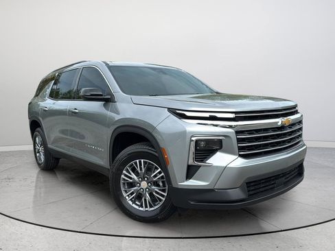 New 2026 Chevrolet Traverse LT w/ LPO, Floor Liner Package FWD image 1