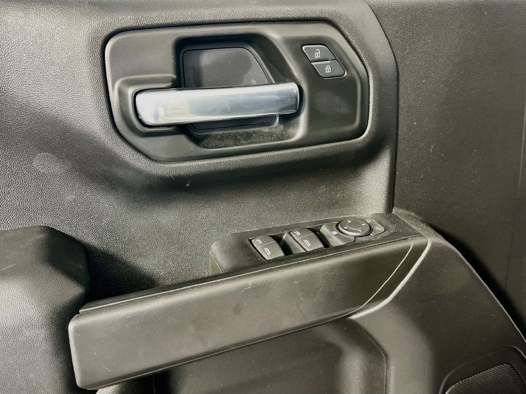 Used 2025 Chevrolet Silverado 1500 Custom RWD image 10