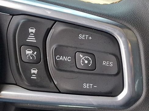 Used 2024 Jeep Wrangler Unlimited Sahara AWD/4WD image 22