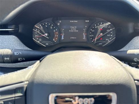 Used 2022 Jeep Compass Latitude image 11