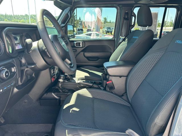 Used 2024 Jeep Wrangler Unlimited Rubicon 4xe w/ Technology Group AWD/4WD image 9