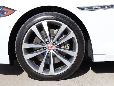 Used 2017 Jaguar XJ R-Sport image 49