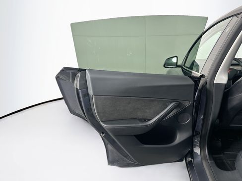 Used 2022 Tesla Model Y Performance AWD/4WD image 26