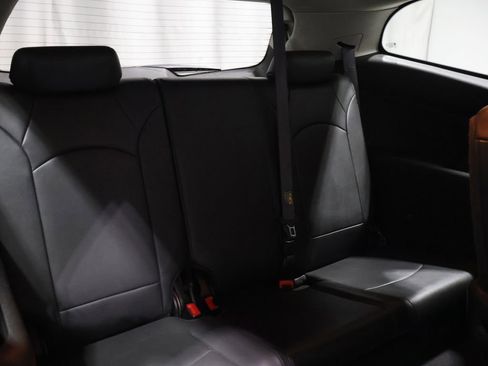 Used 2012 Chevrolet Traverse LT image 22