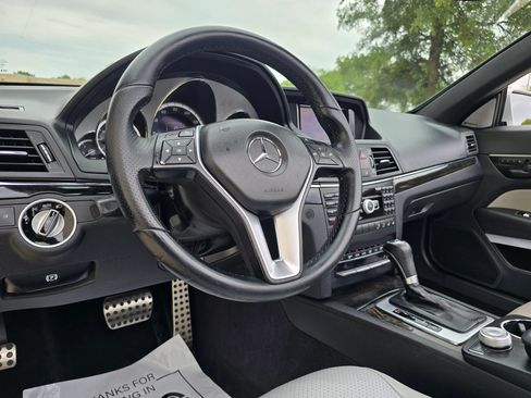 Used 2012 Mercedes-Benz E 350 Cabriolet image 31