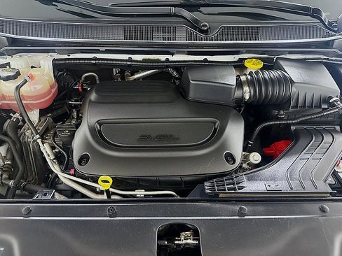 Used 2022 Chrysler Pacifica Touring-L FWD image 29