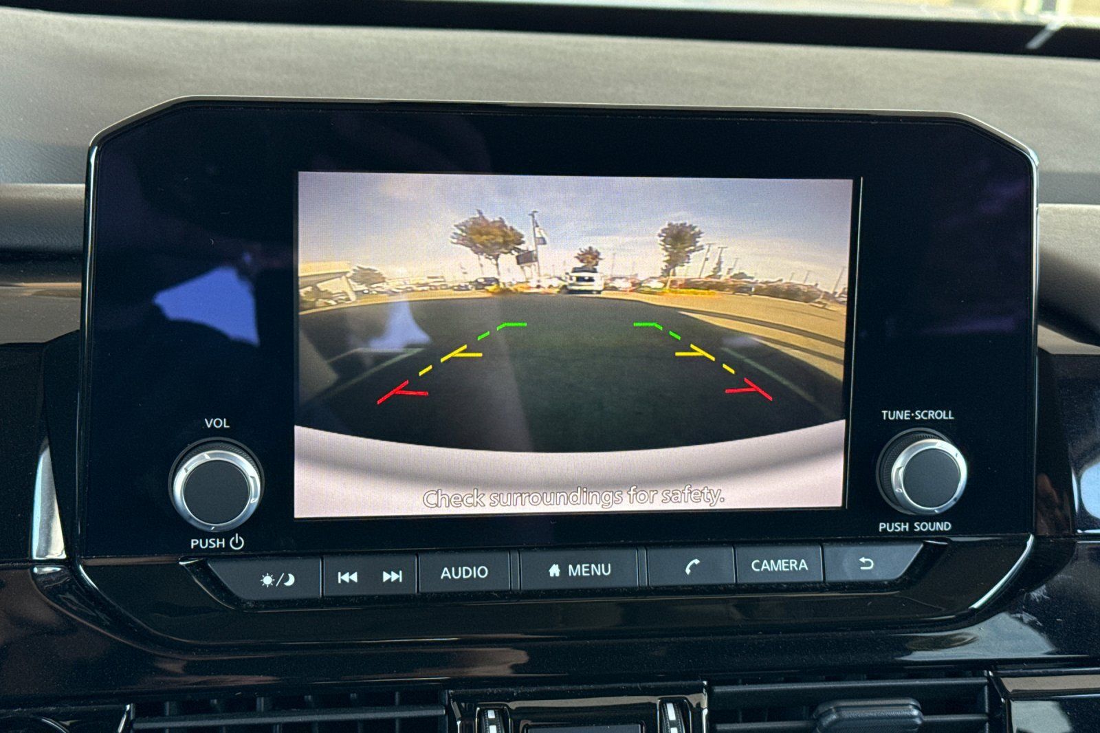 Certified 2025 Nissan Pathfinder SV FWD image 27