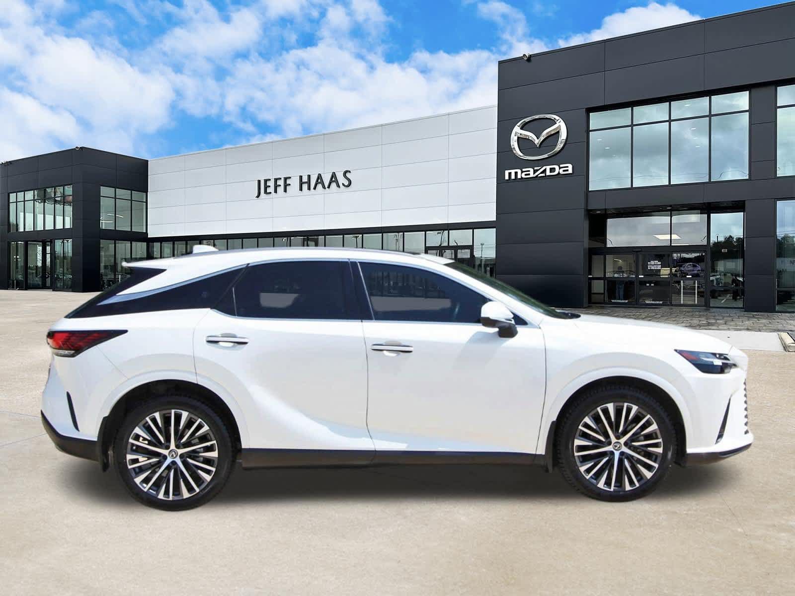 Used 2023 Lexus RX 350 Premium Plus w/ Cold Area Package FWD image 5