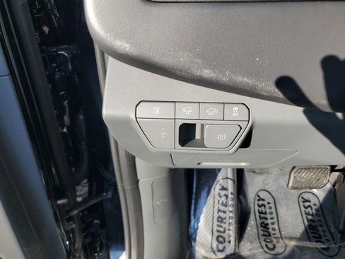 New 2026 Kia EV9 Wind image 32