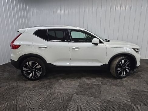 Used 2025 Volvo XC40 B5 Plus w/ Protection Package Premier AWD/4WD image 2