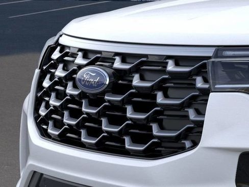 New 2026 Ford Explorer Platinum w/ LUX Leather Package AWD/4WD image 20