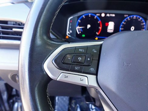 Used 2022 Volkswagen Taos SEL w/ Panoramic Sunroof Package image 19