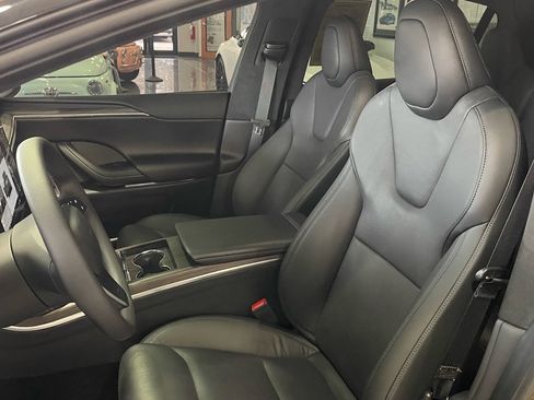 Used 2022 Tesla Model X image 26