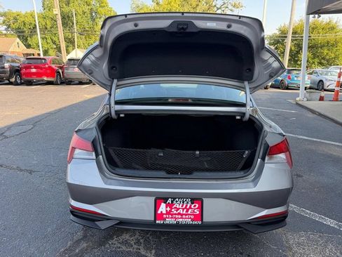 Used 2023 Hyundai Elantra SEL w/ Convenience Package FWD image 22